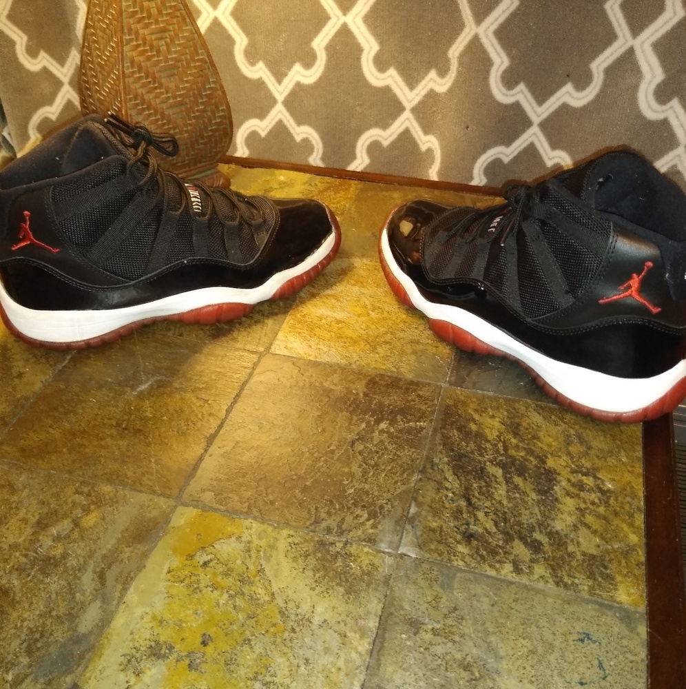 Air Jordan 11 Retro GS 'Bred' 2012
